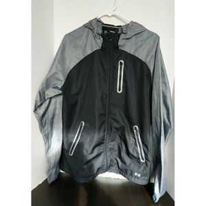 Men’s size XL Under Armour Allseasons Gear Fitted Windbreaker Jacket Black/Gray